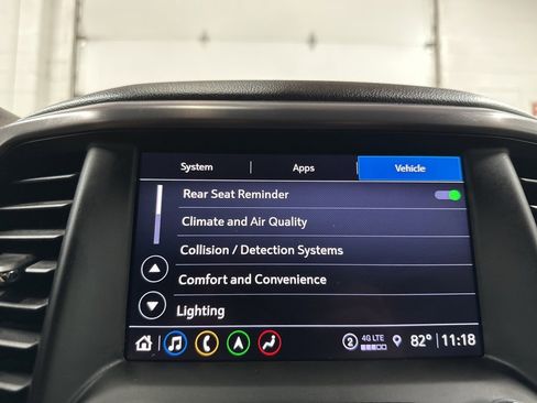 Used 2023 GMC Acadia AT4 w/ Preferred Package image 31