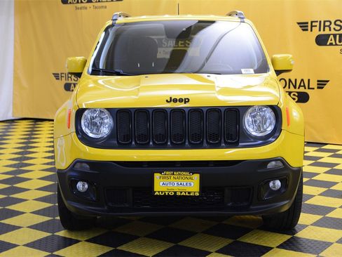 Used 2018 Jeep Renegade Altitude image 4