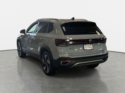 New 2025 Volkswagen Taos SE image 7