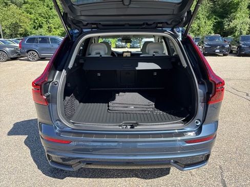 New 2026 Volvo XC60 B5 Ultra image 14