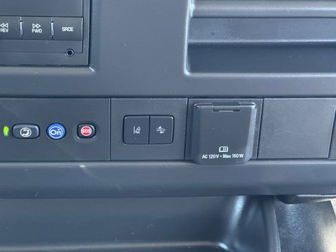 Used 2025 Chevrolet Express 3500 LT w/ LT Preferred Equipment Group RWD image 22