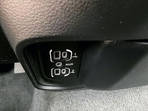Used 2021 RAM 1500 Big Horn AWD/4WD image 25