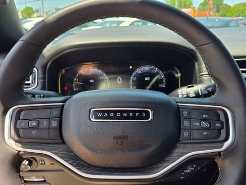 Used 2024 Jeep Wagoneer Series II w/ Flexible Seating Group RWD image 23