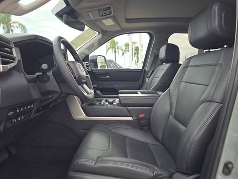 Used 2024 Toyota Tundra Limited AWD/4WD image 21