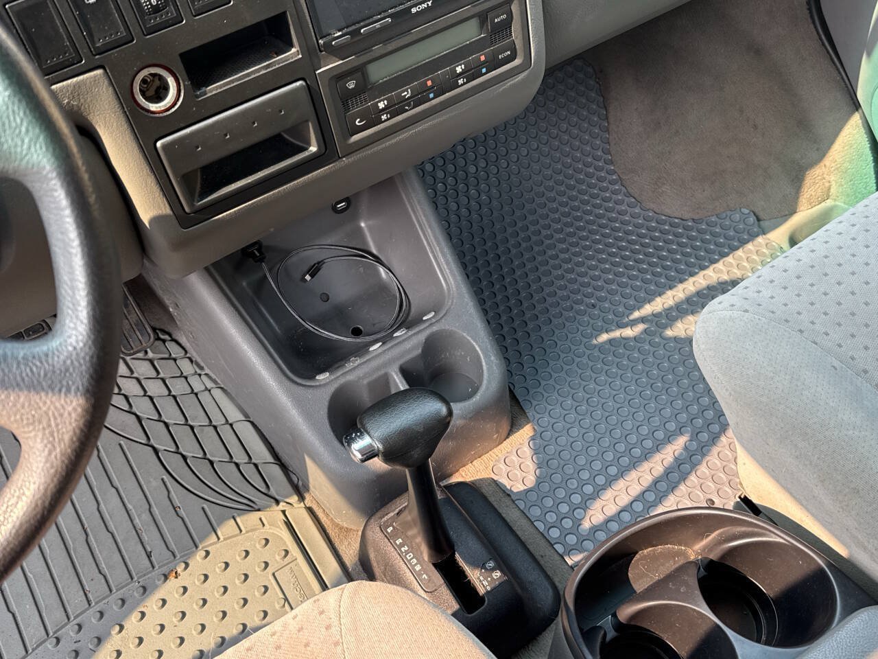 Used 2003 Volkswagen Eurovan MV FWD image 18