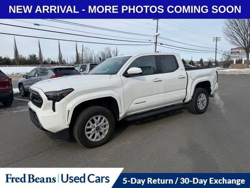 Used 2024 Toyota Tacoma SR5 image 6