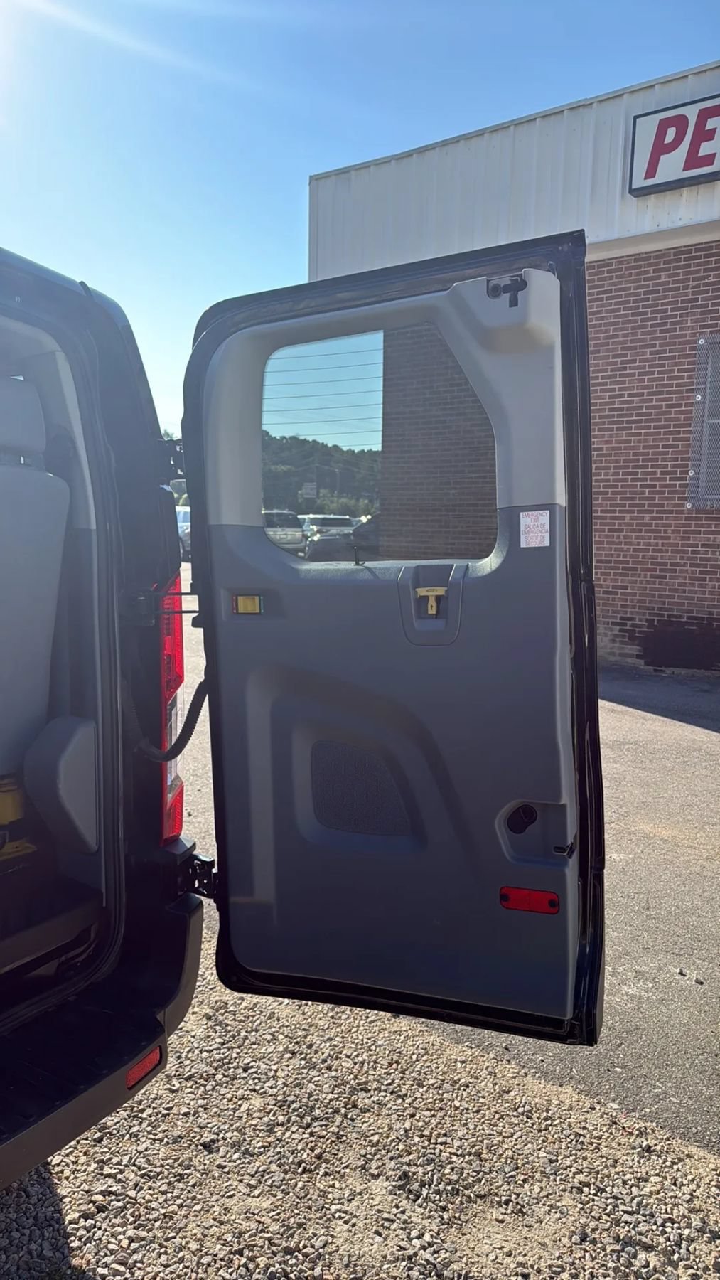 Used 2018 Ford Transit 350 XL RWD image 11