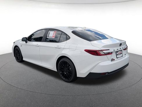 Used 2026 Toyota Camry LE FWD image 4