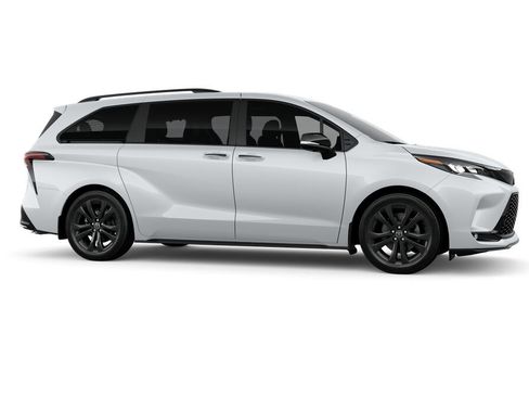 New 2026 Toyota Sienna XSE FWD image 13