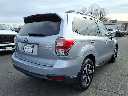 Used 2017 Subaru Forester 2.5i Premium image 6