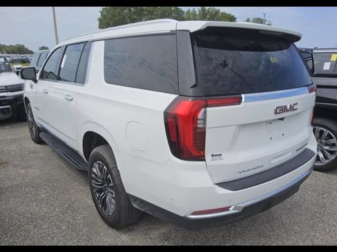 Used 2025 GMC Yukon XL Elevation RWD image 7