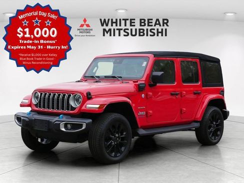 Used 2024 Jeep Wrangler Unlimited Sahara w/ Safety Group AWD/4WD image 2