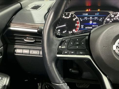 Used 2019 Nissan Altima 2.5 Platinum image 11