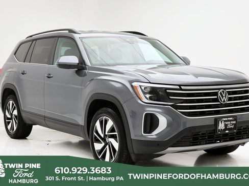 Used 2024 Volkswagen Atlas SE AWD/4WD image 1