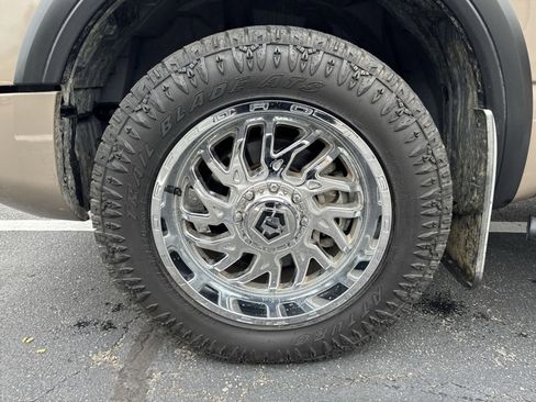 Used 2021 Nissan Titan PRO-4X w/ Pro-4x Convenience Package image 7