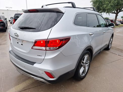 Used 2017 Hyundai Santa Fe FWD image 6