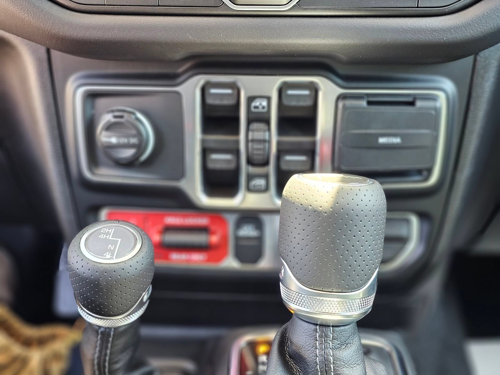 New 2026 Jeep Gladiator Mojave AWD/4WD image 13