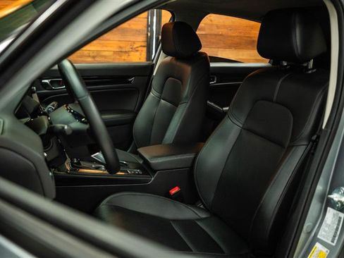 Used 2023 Honda Civic EX-L image 9