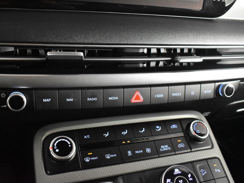 Used 2023 Hyundai Palisade SE image 29