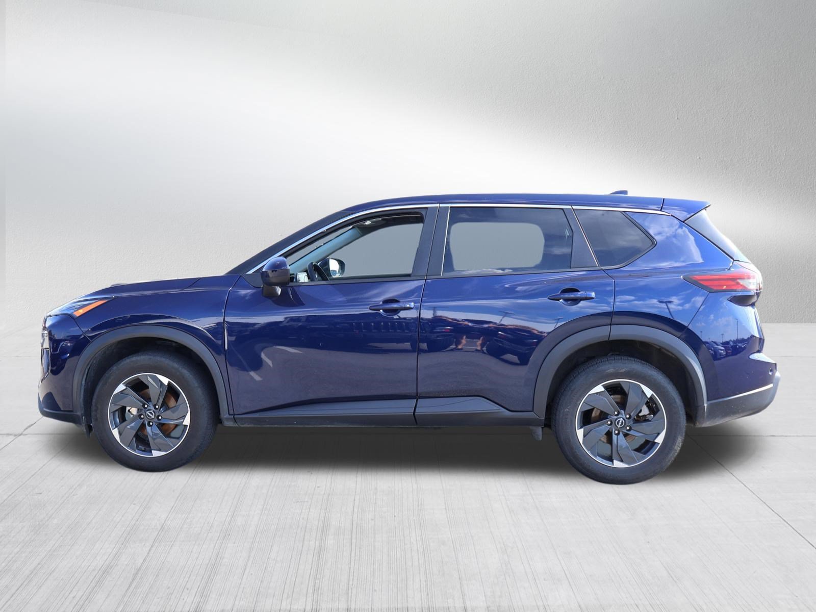 Used 2024 Nissan Rogue SV AWD/4WD image 4
