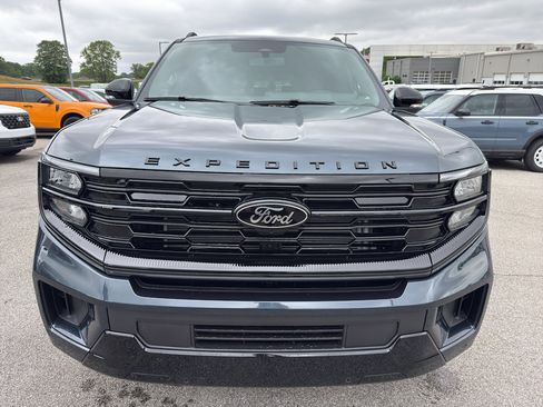 New 2026 Ford Expedition Max Platinum AWD/4WD image 2
