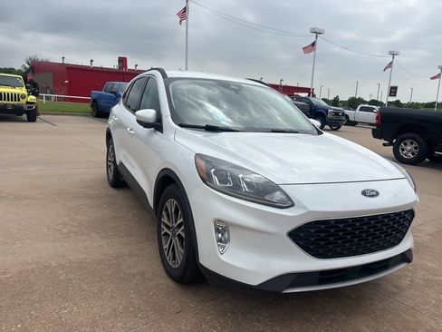 Used 2021 Ford Escape SEL FWD image 2