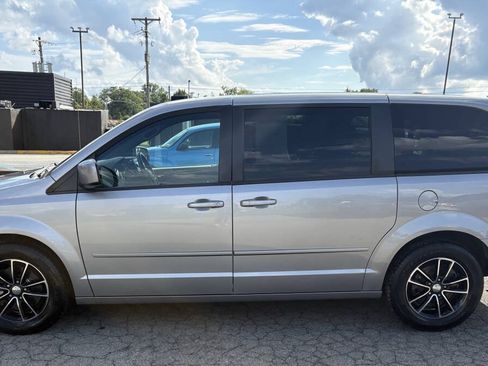 Used 2016 Dodge Grand Caravan SE FWD image 5