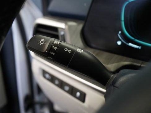 Used 2023 Kia Telluride EX w/ EX Captain's Chair Package AWD/4WD image 18