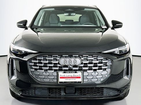 Used 2025 Audi Q5 Prestige AWD/4WD image 2