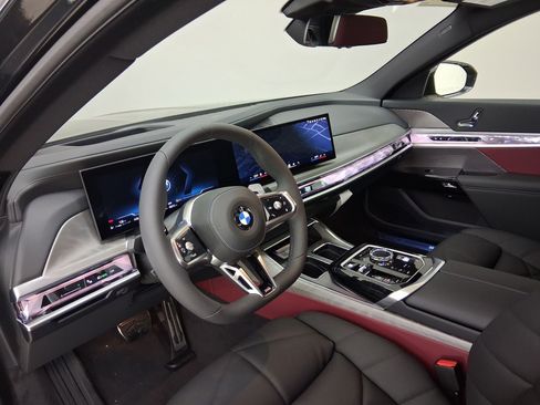 New 2026 BMW 740i w/ Premium Package image 2