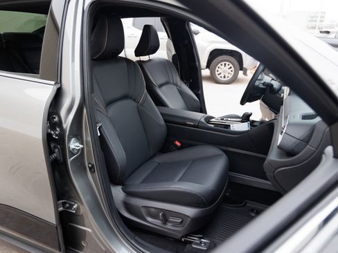 Certified 2026 Toyota Crown XLE image 36