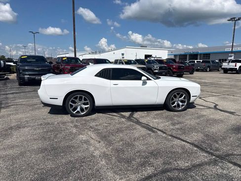 Used 2015 Dodge Challenger SXT Plus RWD image 4