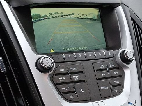 Used 2017 Chevrolet Equinox LT w/ Convenience Package AWD/4WD image 4