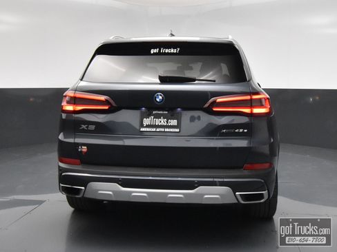 Used 2022 BMW X5 xDrive45e w/ Climate Comfort Package AWD/4WD image 6