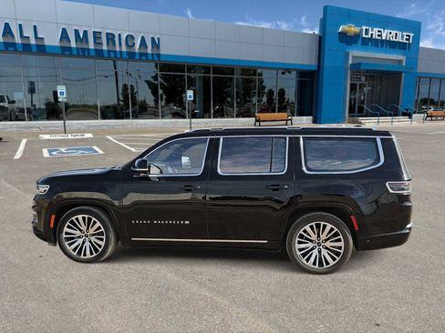 Used 2023 Jeep Grand Wagoneer Series III AWD/4WD image 5