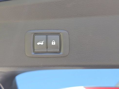Used 2025 Mitsubishi Outlander SEL Black Edition AWD/4WD image 8