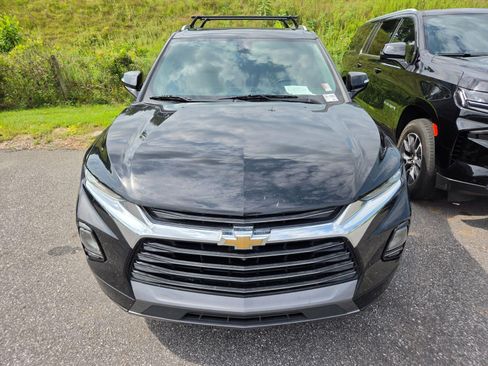 Used 2020 Chevrolet Blazer Premier w/ Driver Confidence II Package FWD image 2