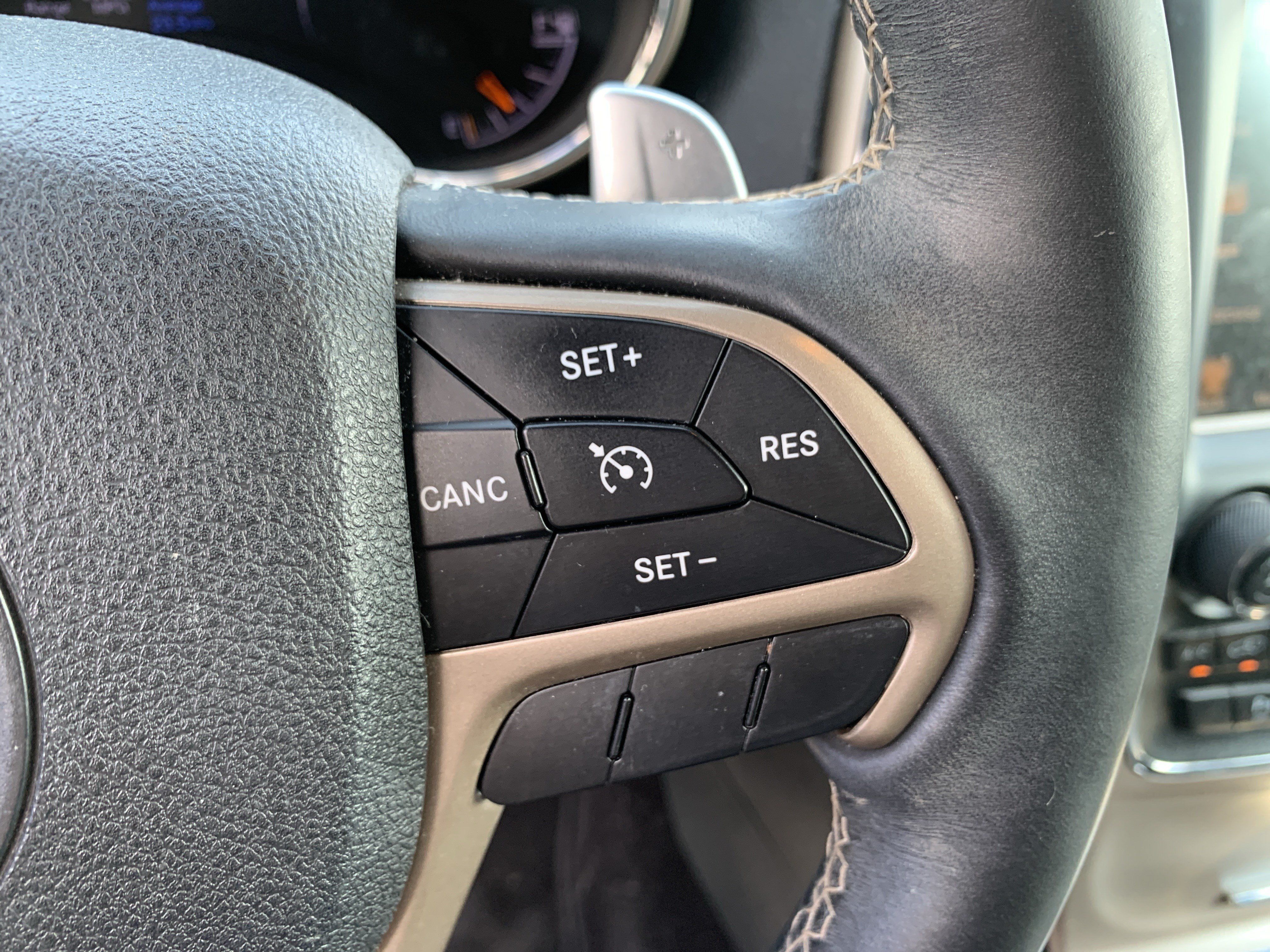 Used 2017 Jeep Grand Cherokee Limited w/ Luxury Group II AWD/4WD image 20