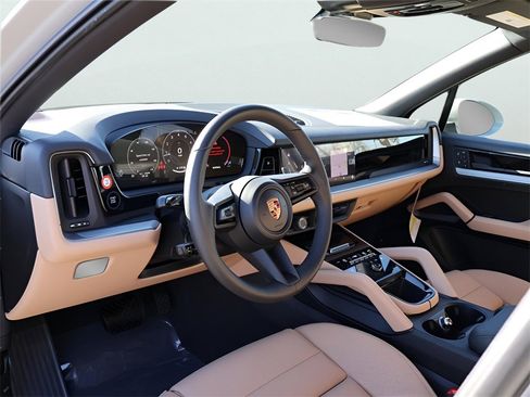 New 2026 Porsche Cayenne image 4