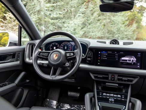Certified 2026 Porsche Cayenne Coupe AWD/4WD image 41