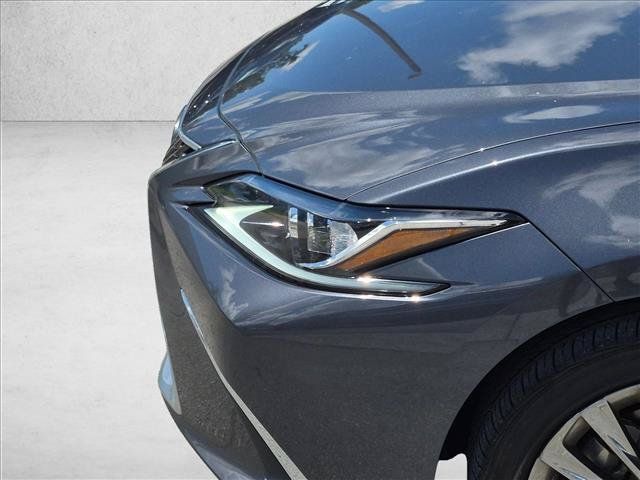 Used 2025 Lexus ES 300h w/ Technology Package FWD image 15