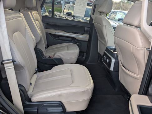 Used 2024 Ford Expedition Limited AWD/4WD image 19