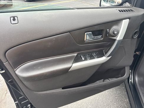 Used 2014 Ford Edge SEL w/ Equipment Group 205A AWD/4WD image 21