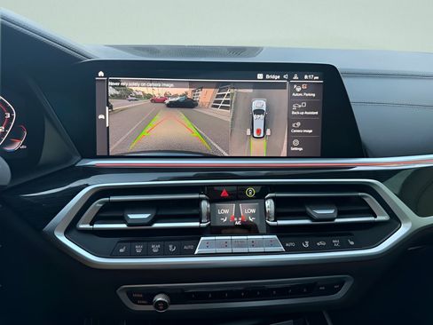 Used 2020 BMW X7 M50i w/ Cold Weather Package AWD/4WD image 18