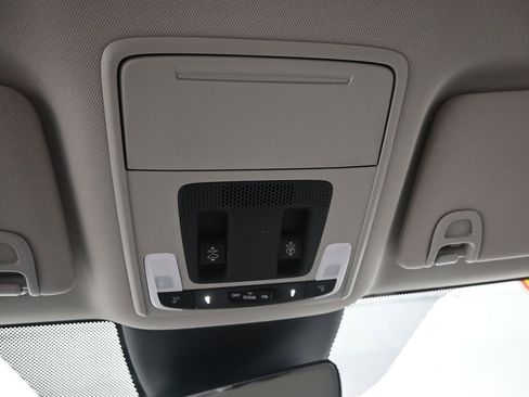 Used 2025 Honda Pilot Touring image 43