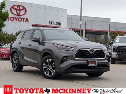 Used 2023 Toyota Highlander XLE