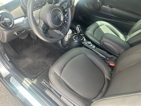 Used 2024 MINI Cooper 2-Door Hardtop w/ Storage Package FWD image 3