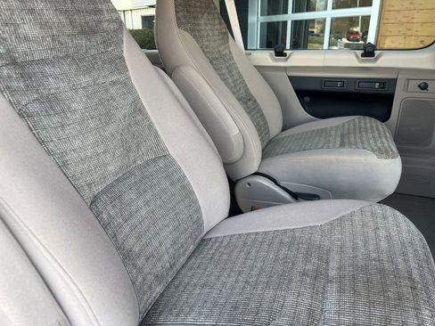 Used 2009 Ford E-350 and Econoline 350 XL image 42