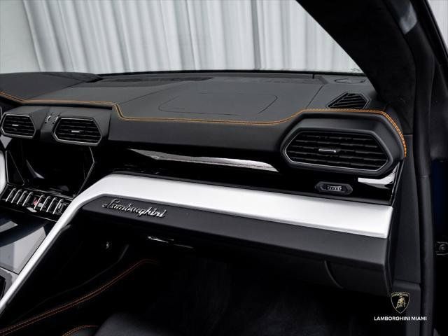 Used 2020 Lamborghini Urus AWD/4WD image 46