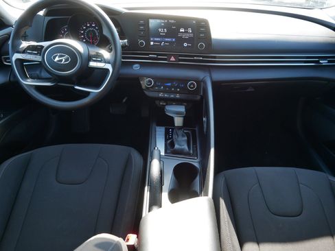 Certified 2023 Hyundai Elantra SEL FWD image 10